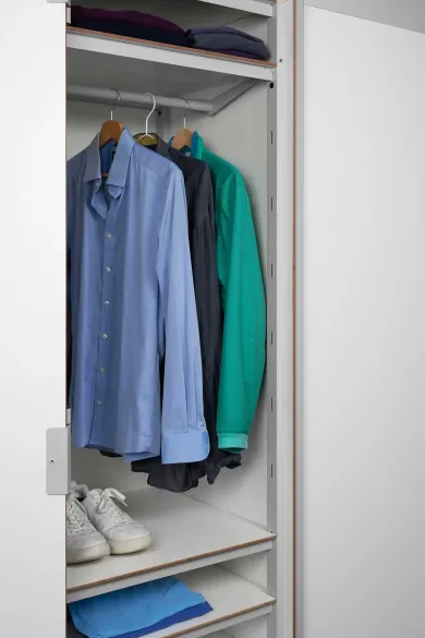 Kleiderstange zu Schrank P100